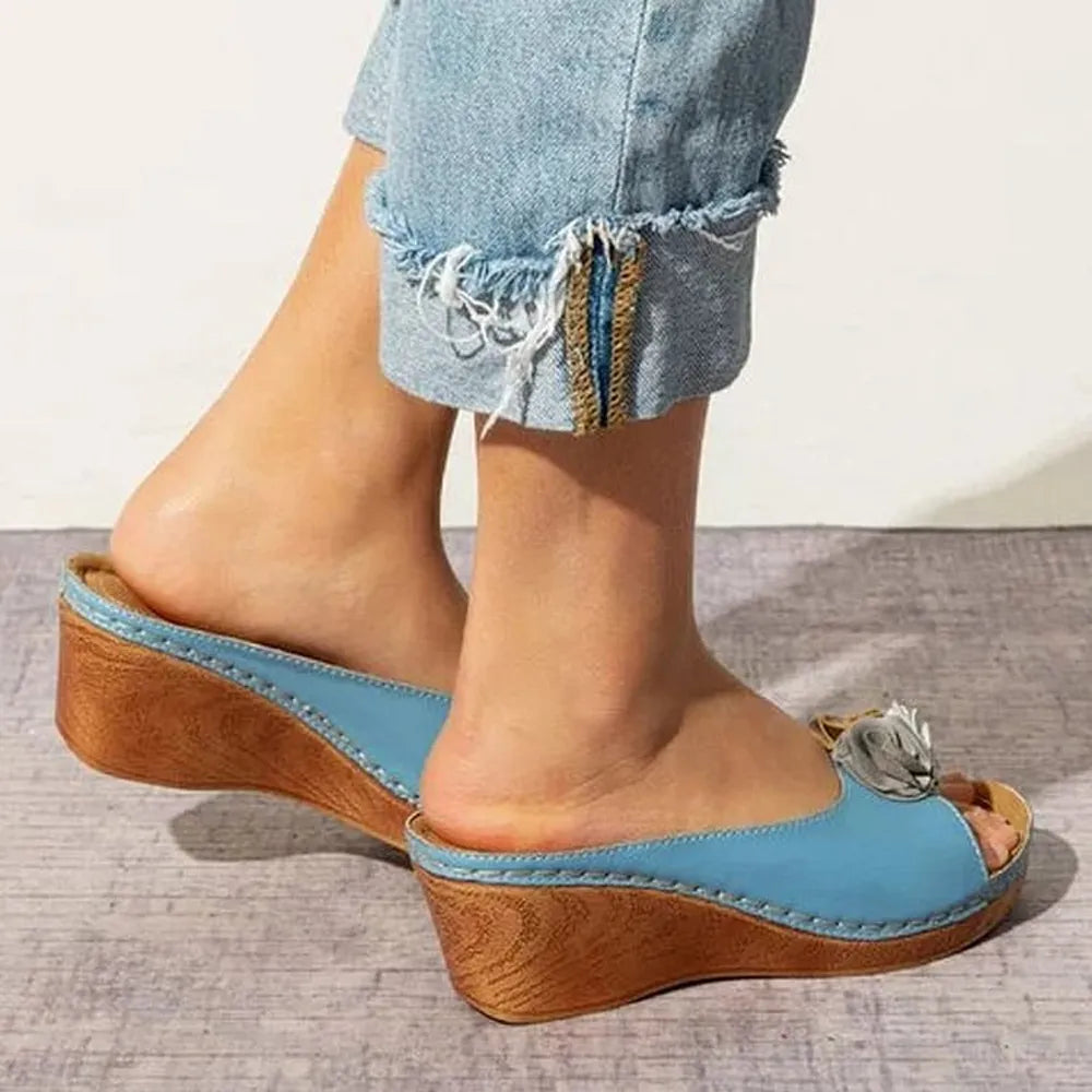 Women‘s Comfy Leather Solid Flower Wedge Sandals