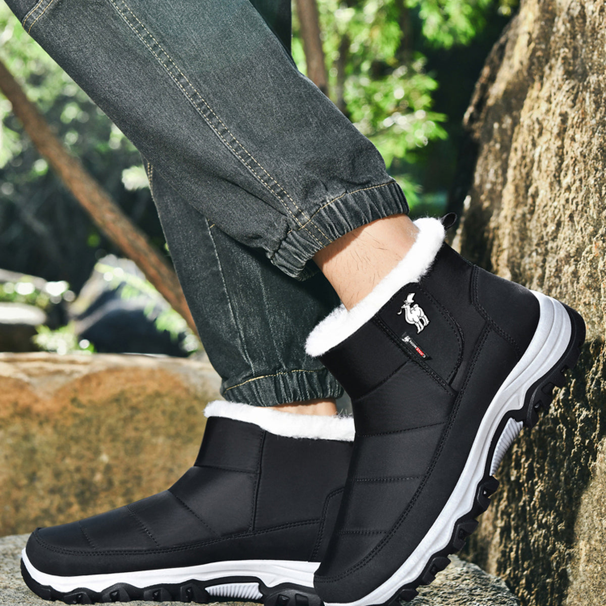 CANEMON 2135 black fleece-lined ankle boots walking view