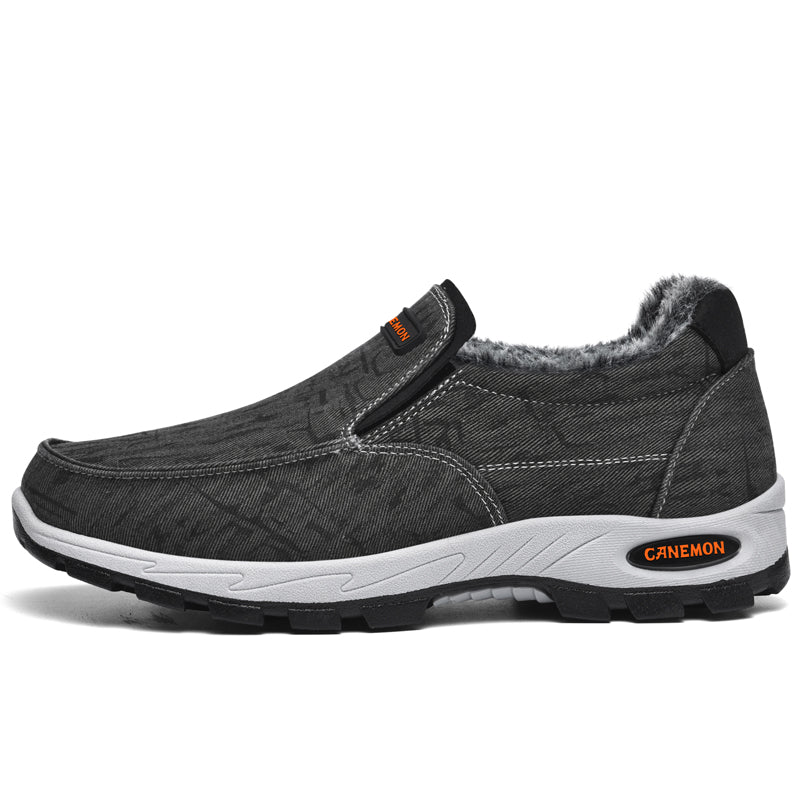 CANEMON 339 black men's fleece-lined slip-on shoe on white