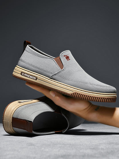 CANEMON LY553 grey canvas slip-on shoes supplier photograph of the shoe flexing by hand